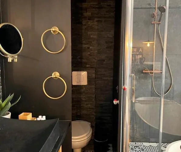 Miss Eiffel Tower * París