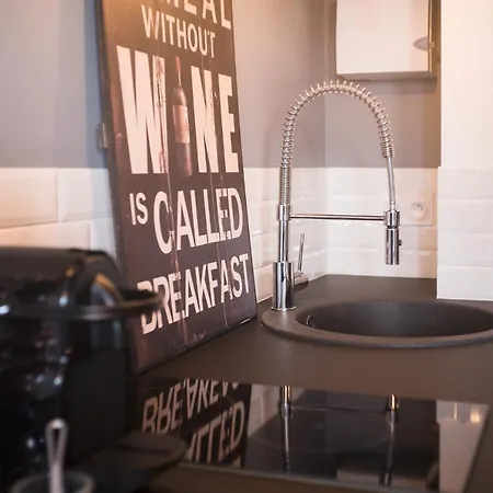 아파트 Miss Eiffel Tower 파리