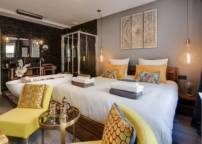 Miss Eiffel Tower * Parijs